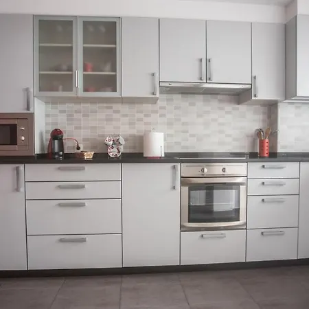 Nuevo Al Lado De La Playa En Appartement